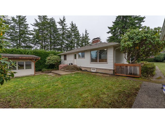 2375 N 14TH St, Coos Bay, OR 97420