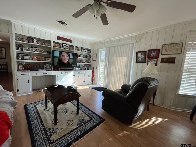 107 Bluebird, Mt Pleasant, TX 75455