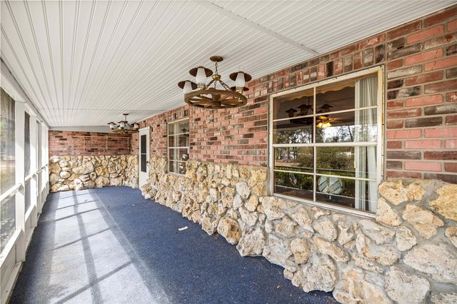 17645 NE 61ST STREET ROAD, Silver Springs, FL 34488