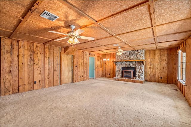 17645 NE 61ST STREET ROAD, Silver Springs, FL 34488