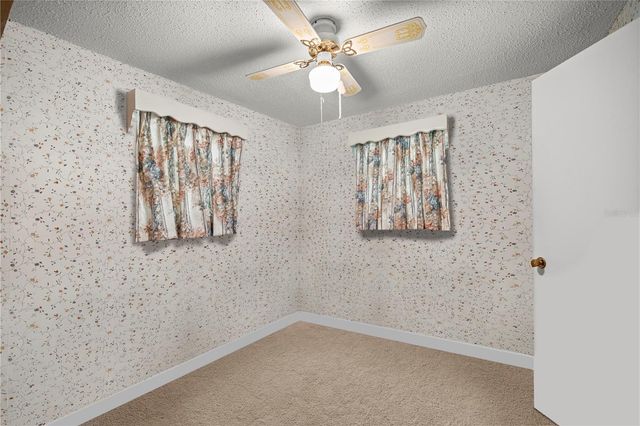 17645 NE 61ST STREET ROAD, Silver Springs, FL 34488