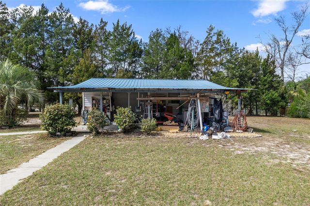 17645 NE 61ST STREET ROAD, Silver Springs, FL 34488