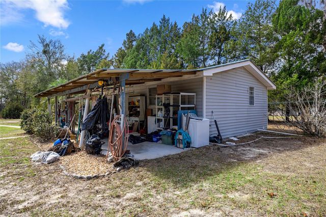 17645 NE 61ST STREET ROAD, Silver Springs, FL 34488