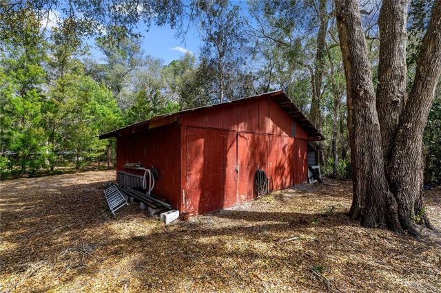 17645 NE 61ST STREET ROAD, Silver Springs, FL 34488