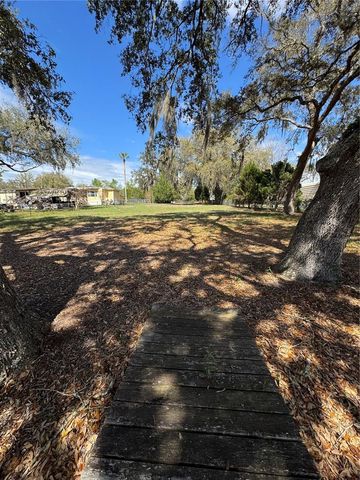 17645 NE 61ST STREET ROAD, Silver Springs, FL 34488