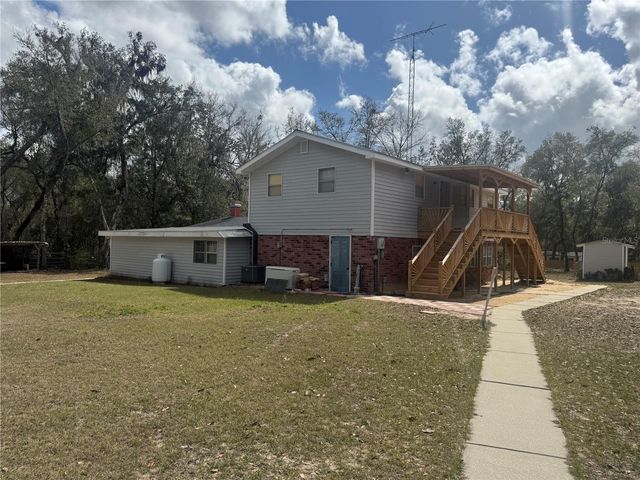 17645 NE 61ST STREET ROAD, Silver Springs, FL 34488
