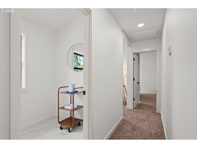 3797 Sw Iowa St, Portland, OR 97221