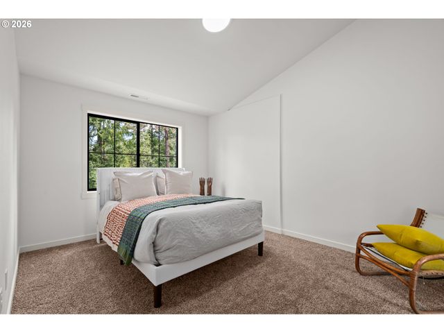 3797 Sw Iowa St, Portland, OR 97221