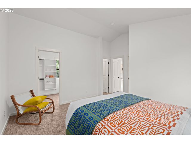 3797 Sw Iowa St, Portland, OR 97221