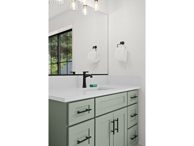 3797 Sw Iowa St, Portland, OR 97221