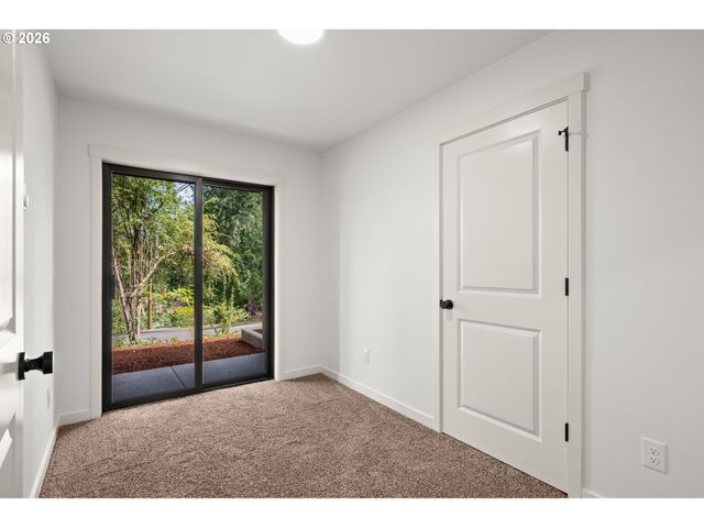 3797 Sw Iowa St, Portland, OR 97221