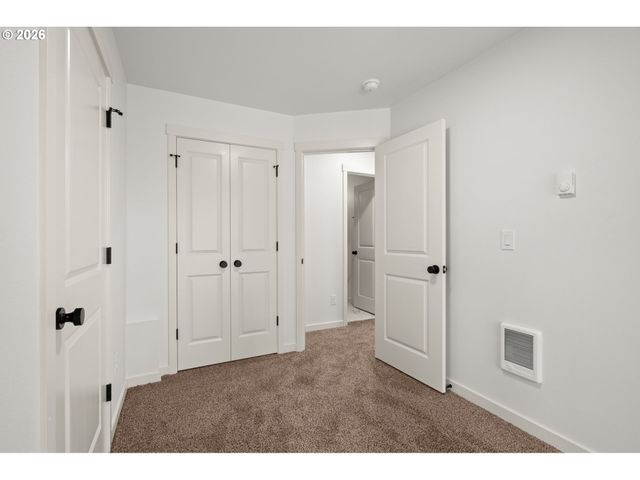 3797 Sw Iowa St, Portland, OR 97221