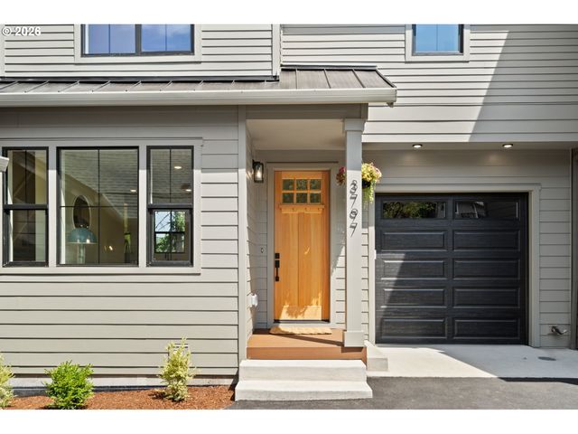 3797 Sw Iowa St, Portland, OR 97221