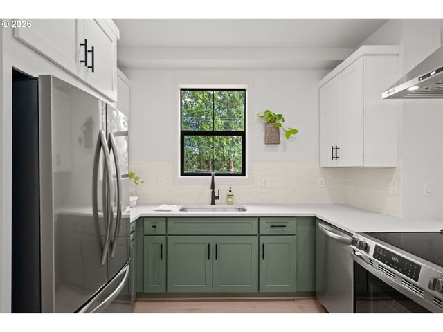 3797 Sw Iowa St, Portland, OR 97221