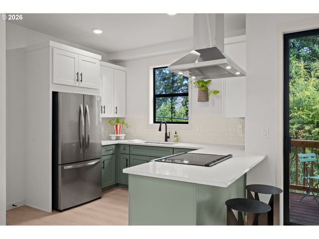 3797 Sw Iowa St, Portland, OR 97221