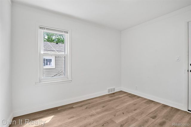 15961 Macarthur, Redford Charter Township, MI 48239