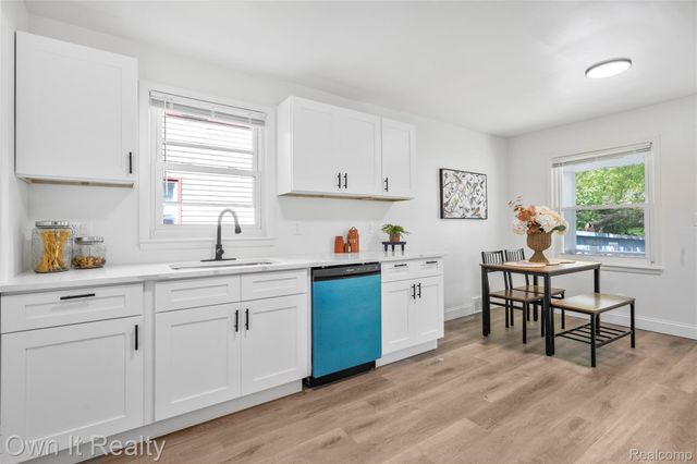 15961 Macarthur, Redford Charter Township, MI 48239