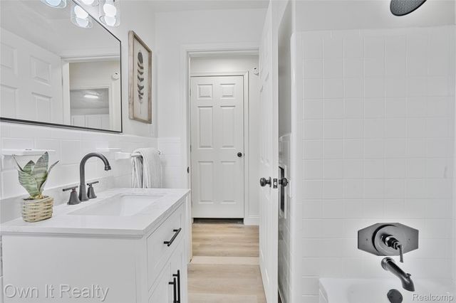 15961 Macarthur, Redford Charter Township, MI 48239