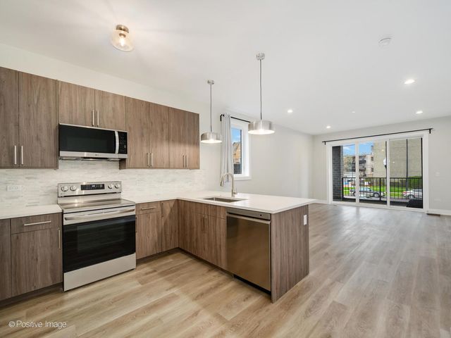 3948 S Indiana Street 1R, Chicago, IL 60653