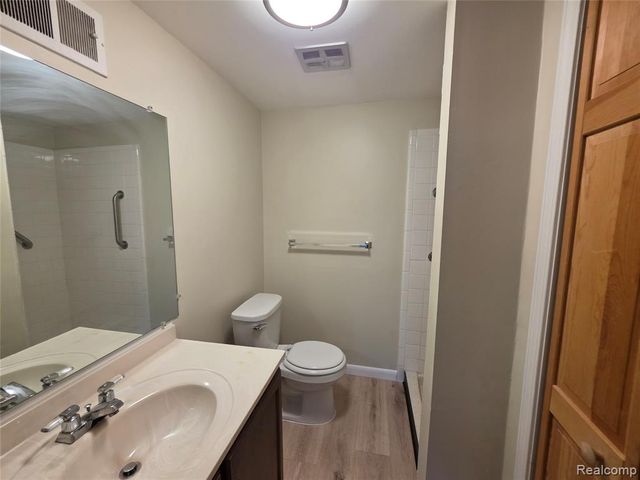 30795 Shiawassee Road A-7, Farmington, MI 48336