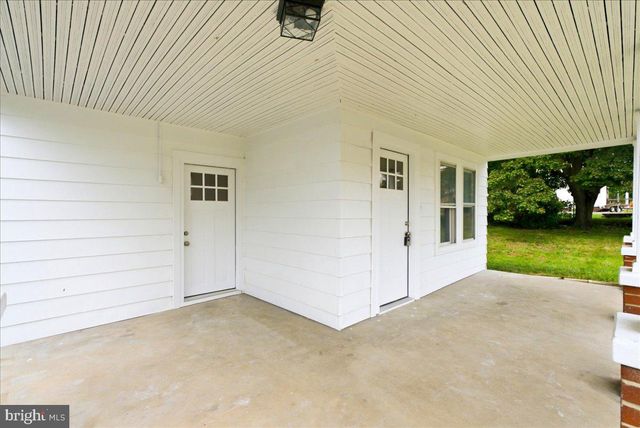 1117 WASHINGTON AVE, Martinsburg, WV 25401