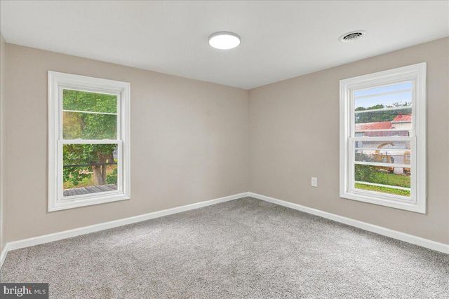 1117 WASHINGTON AVE, Martinsburg, WV 25401