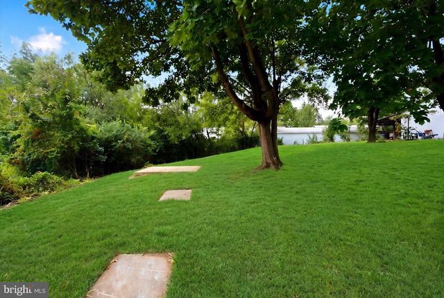 1117 WASHINGTON AVE, Martinsburg, WV 25401