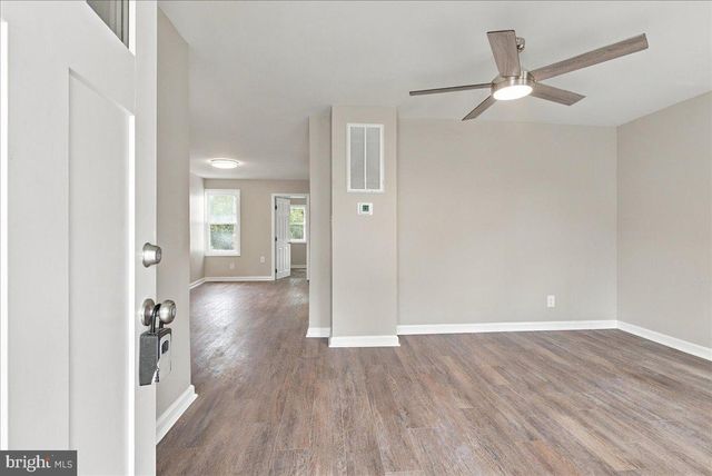 1117 WASHINGTON AVE, Martinsburg, WV 25401