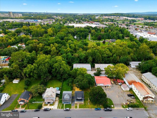 1117 WASHINGTON AVE, Martinsburg, WV 25401