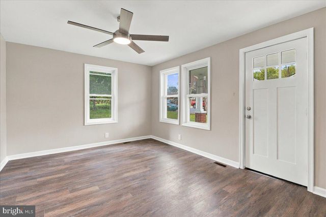 1117 WASHINGTON AVE, Martinsburg, WV 25401