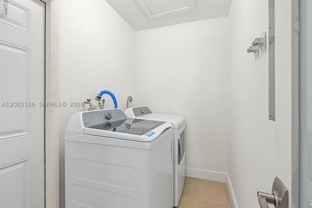 10711 SW 70th St, Miami, FL 33173