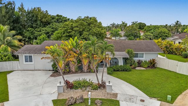 10711 SW 70th St, Miami, FL 33173
