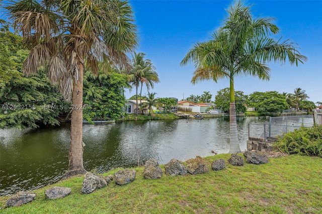 10711 SW 70th St, Miami, FL 33173
