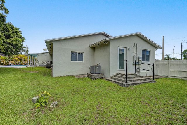 10711 SW 70th St, Miami, FL 33173