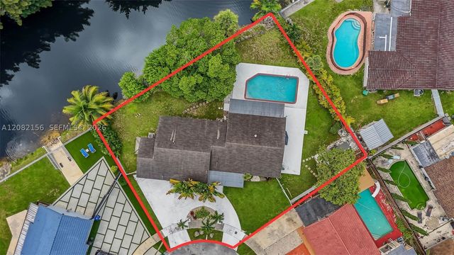 10711 SW 70th St, Miami, FL 33173