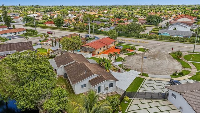 10711 SW 70th St, Miami, FL 33173