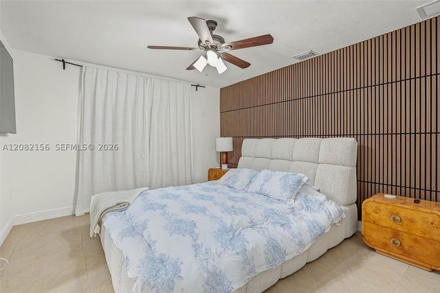 10711 SW 70th St, Miami, FL 33173