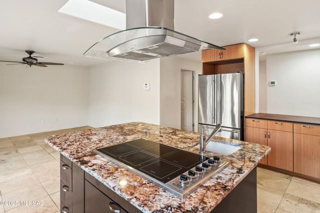 5626 N Vía Salerosa, Tucson, AZ 85750