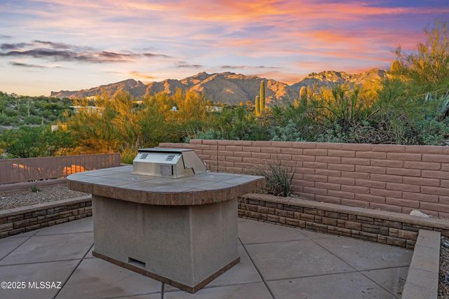 5626 N Vía Salerosa, Tucson, AZ 85750