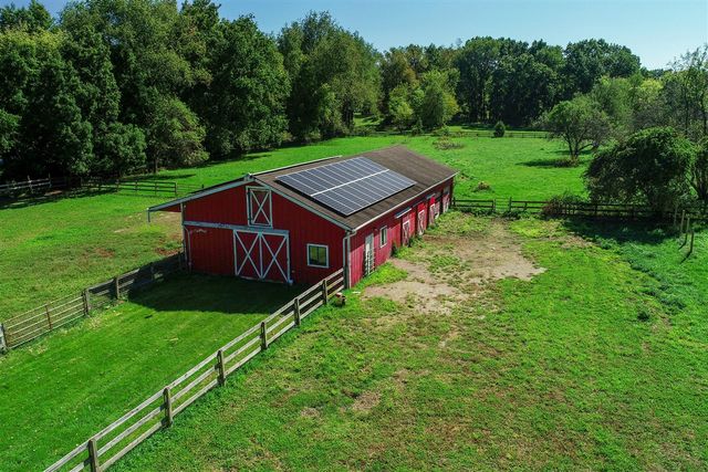 2785 Pearson Road, Milford, MI 48380