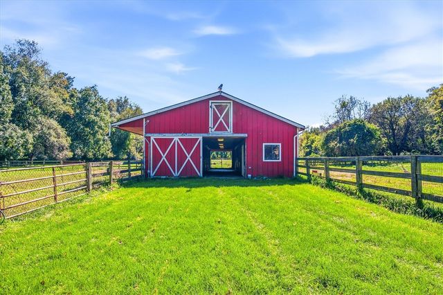 2785 Pearson Road, Milford, MI 48380