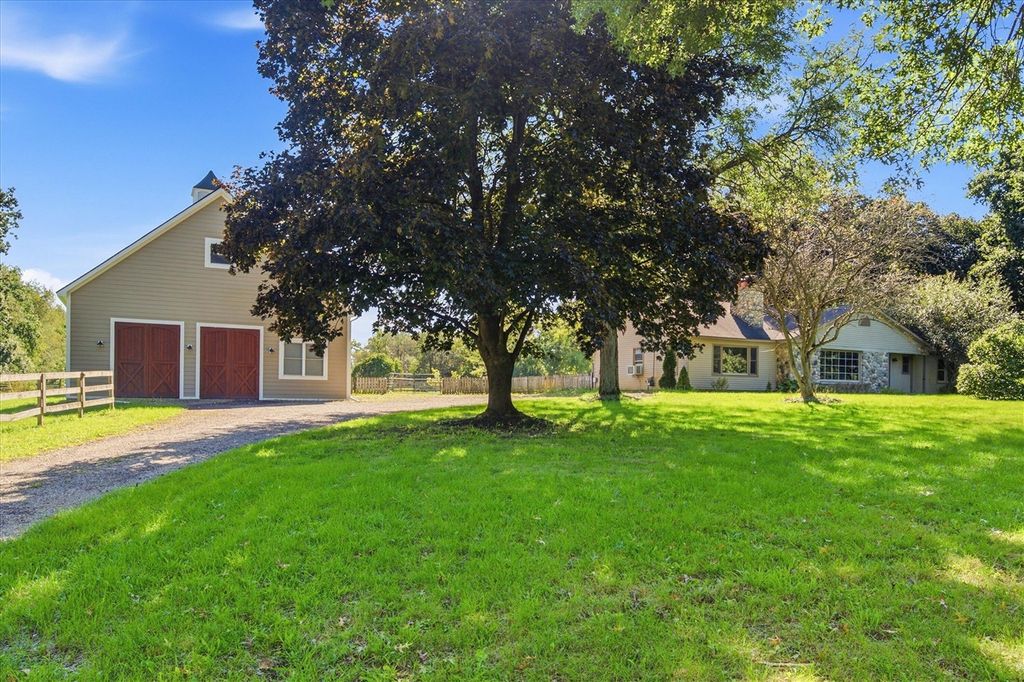 2785 Pearson Road, Milford, MI 48380