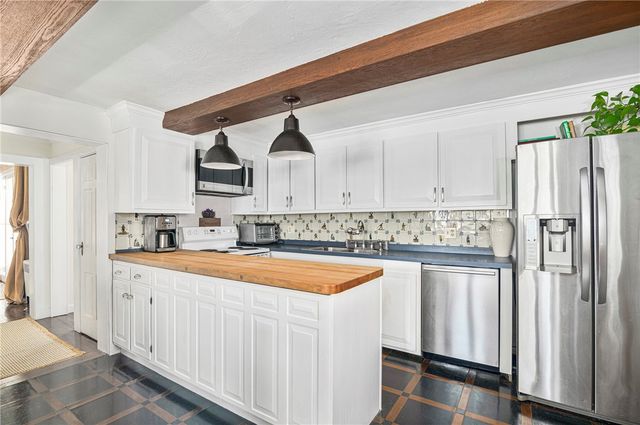 9 Red Cross Terrace, Newport, RI 02840