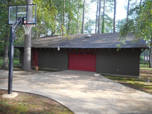 900 Machen Drive, Springhill, LA 71075