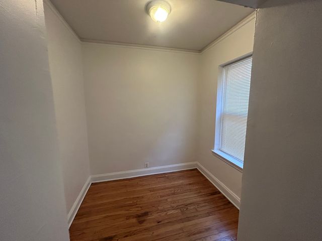7340 N Damen Avenue 2, Chicago, IL 60645