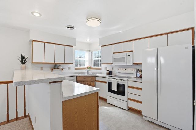 6243 Middleton Springs Drive, Middleton, WI 53562