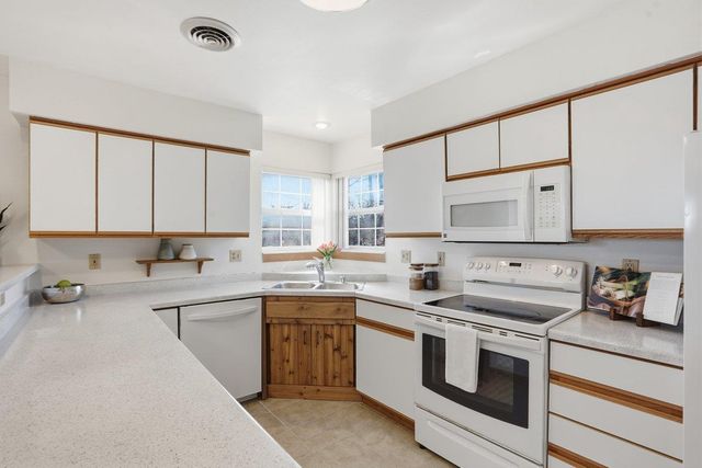 6243 Middleton Springs Drive, Middleton, WI 53562