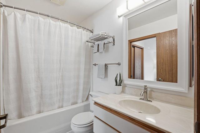 6243 Middleton Springs Drive, Middleton, WI 53562