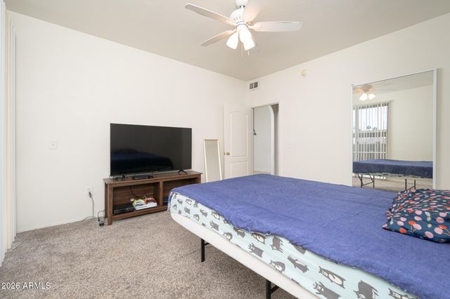 2929 W YORKSHIRE Drive 1072, Phoenix, AZ 85027