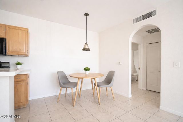 2929 W YORKSHIRE Drive 1072, Phoenix, AZ 85027